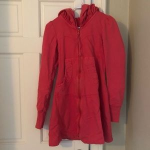 Long cute jacket perfect for several seasons!